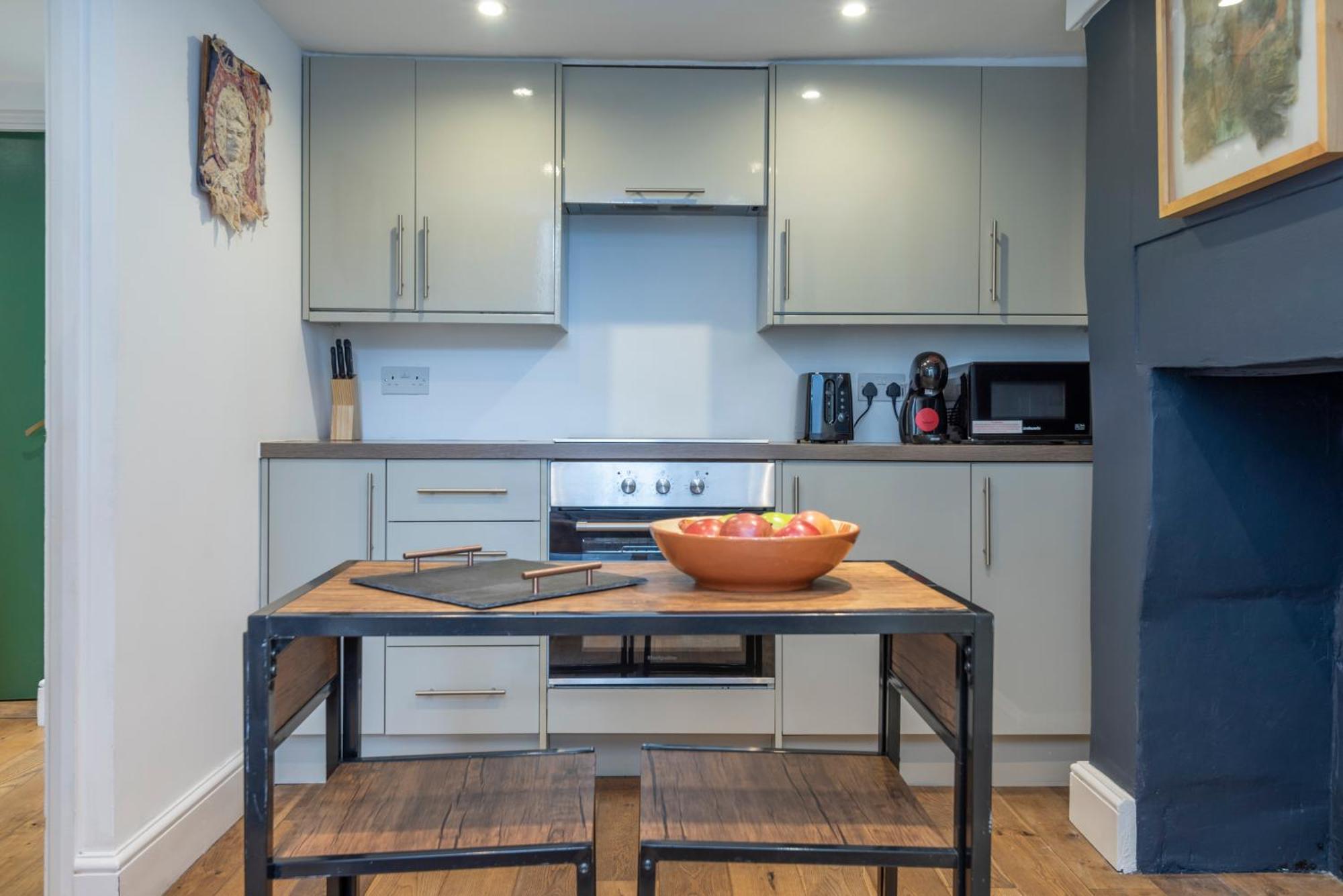Chic 1-Bed Garden Flat, London, Convenient For Tower Bridge, Great Public Transport Apartman Kültér fotó