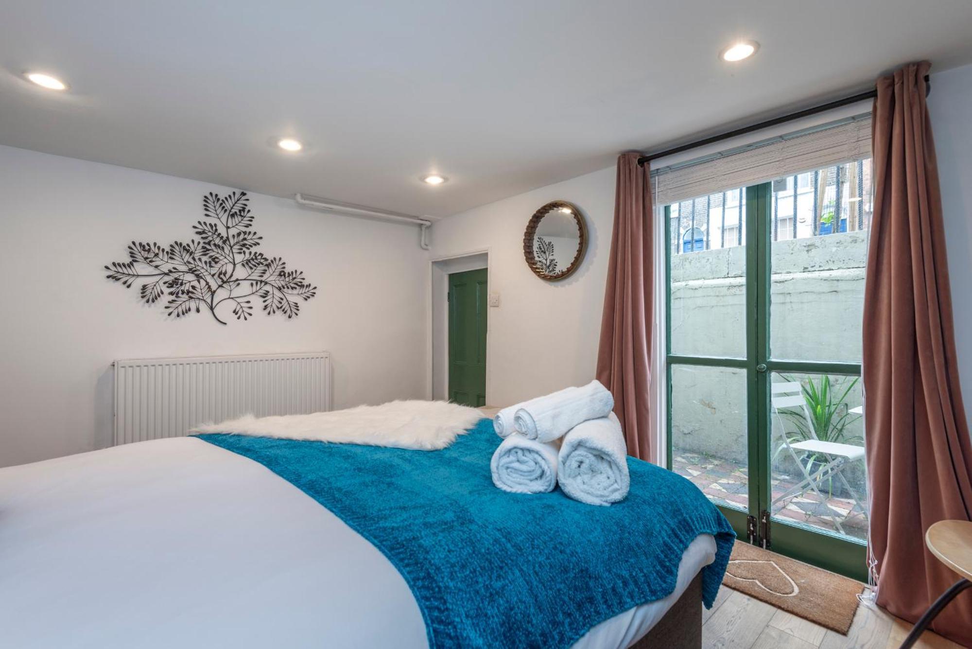 Chic 1-Bed Garden Flat, London, Convenient For Tower Bridge, Great Public Transport Apartman Kültér fotó